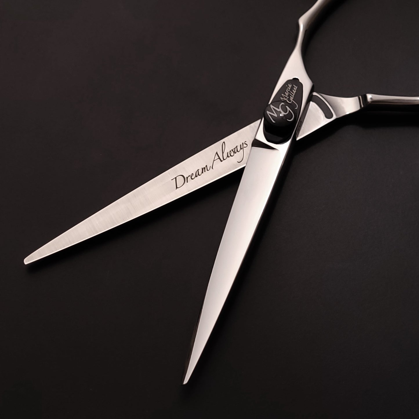 Dream Always Cutting Shear